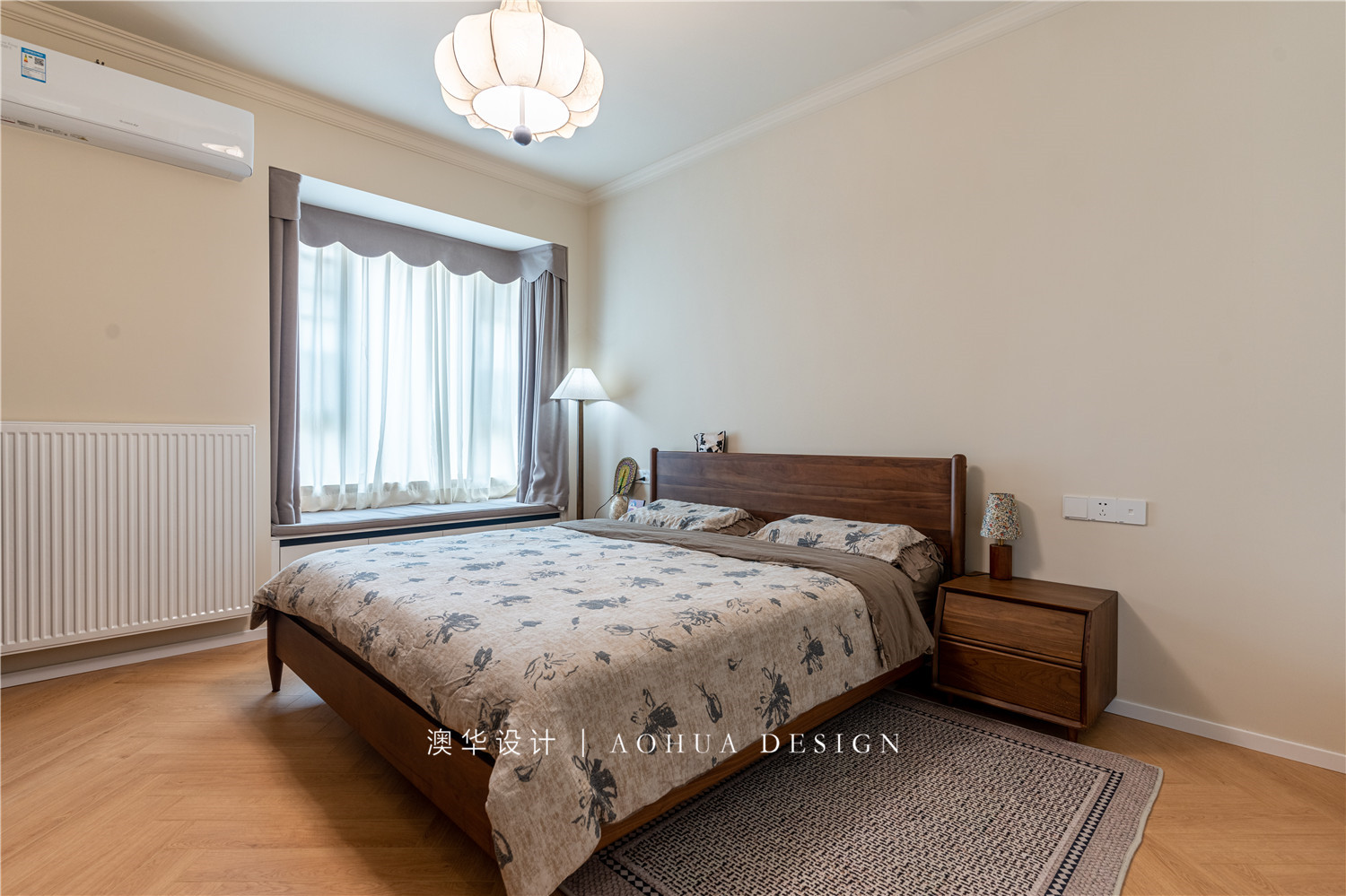 国博新城129㎡奶油中古