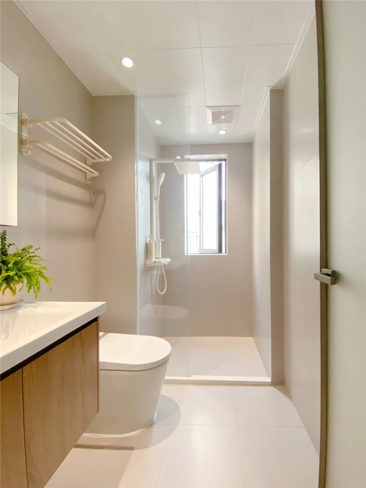 181015190975.jpg 卫生间3.jpg